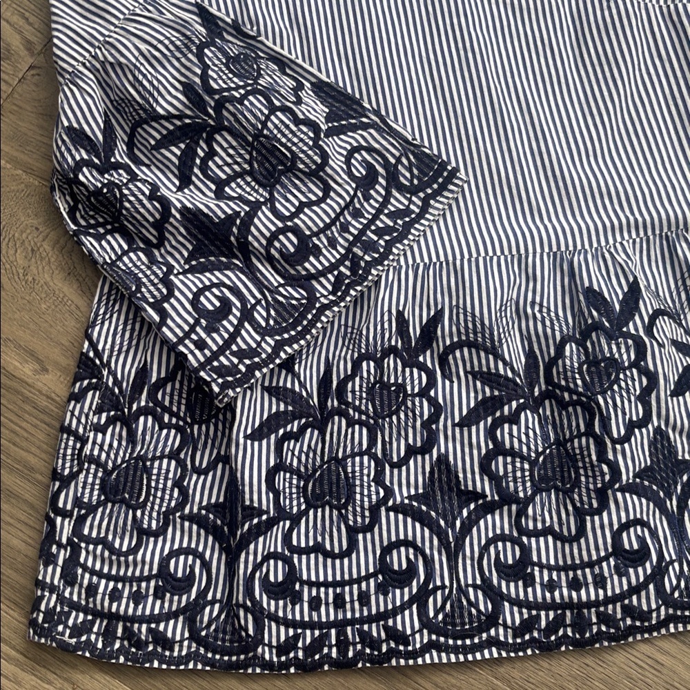 Luna Moon |Striped and Embroidered Boho Bell Sleeve Top Navy and White Sz Medium - Picture 2 of 11